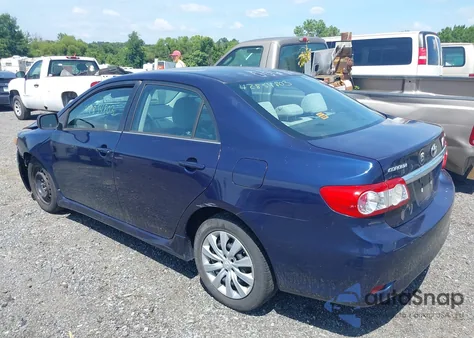 2013 Toyota Corolla Le z USA, uszkodzony, nr VIN 2T1BU4EE7DC955835